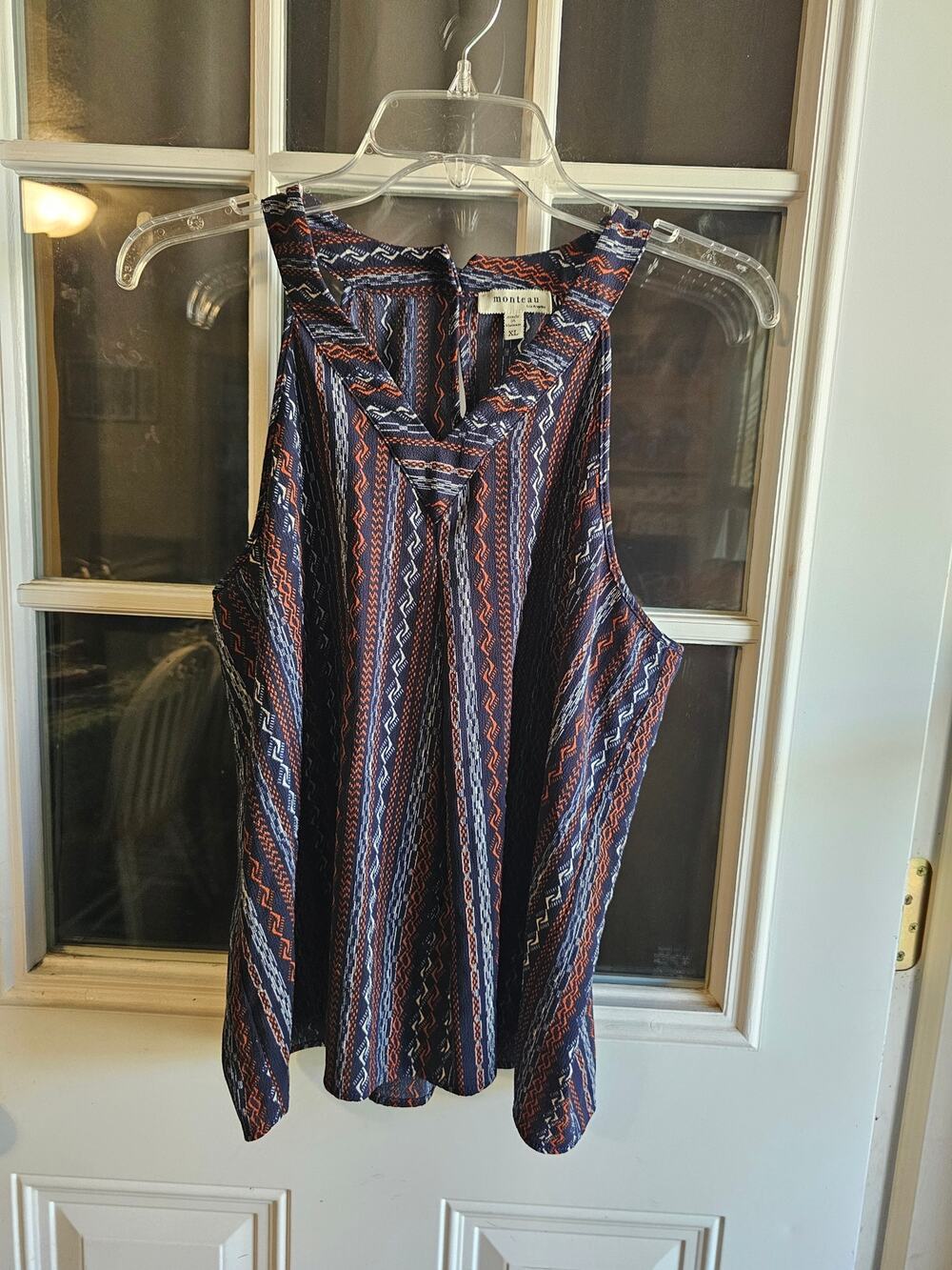 Monteau Size XL sleeveless top
